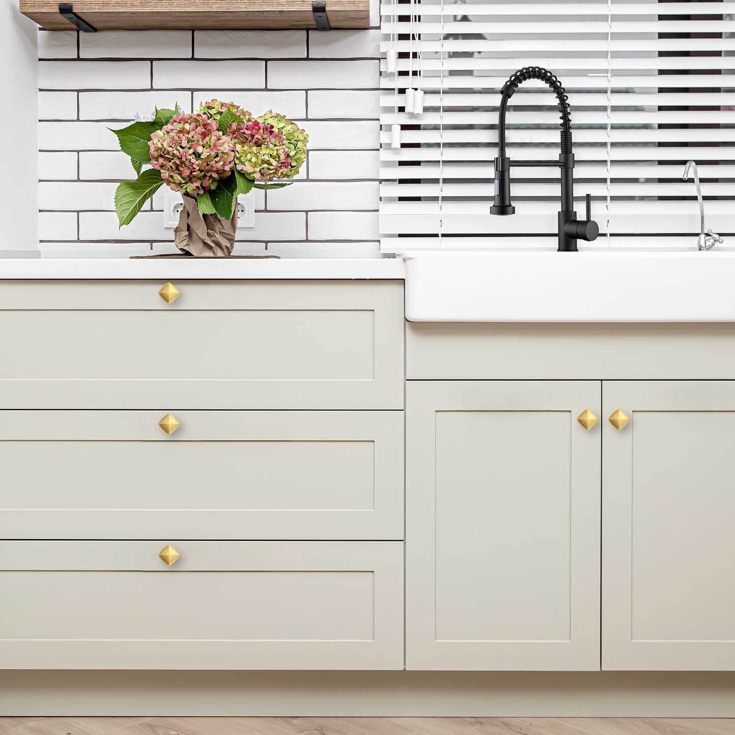 Ravinte Square Single Hole Gold Kitchen Cabinet Knobs Dresser Drawer Cabinet Pulls Drawer Knobs Cabinet Hardware Contemporary Antique Rustic Knobs with Screwdriver