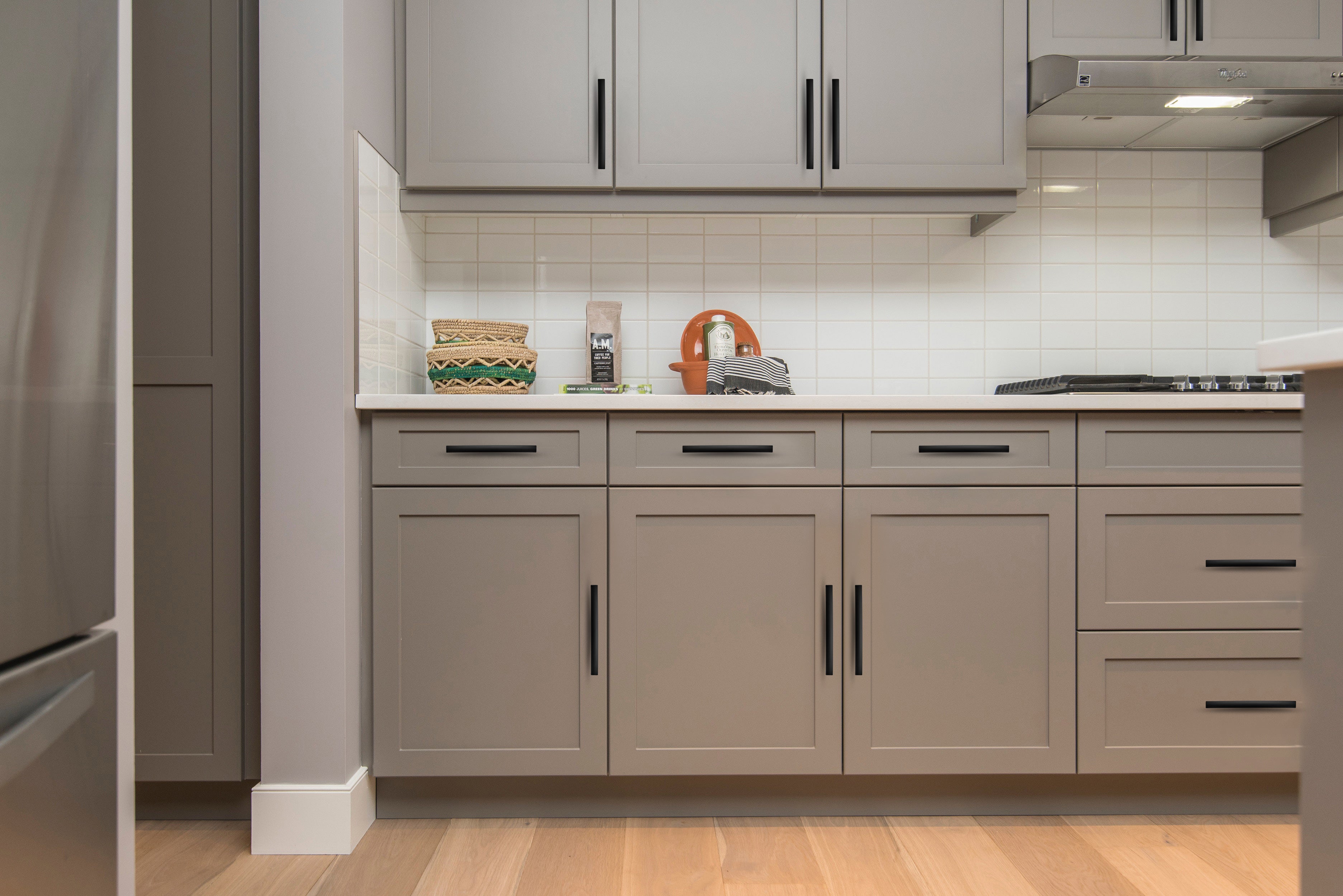 Ravinte 6'' Curved Cabinet Pulls Matte Black Kitchen Drawer Pulls Arch Cabinet Handles 6”Length, 3.75” Hole Center